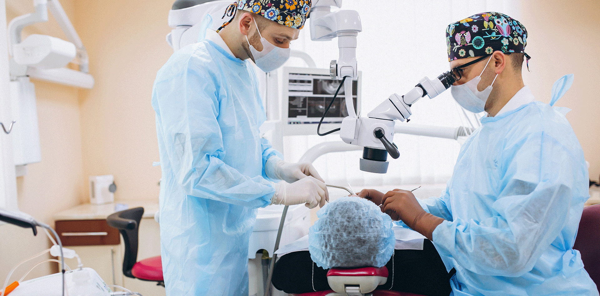 dentist-with-patient-visit 